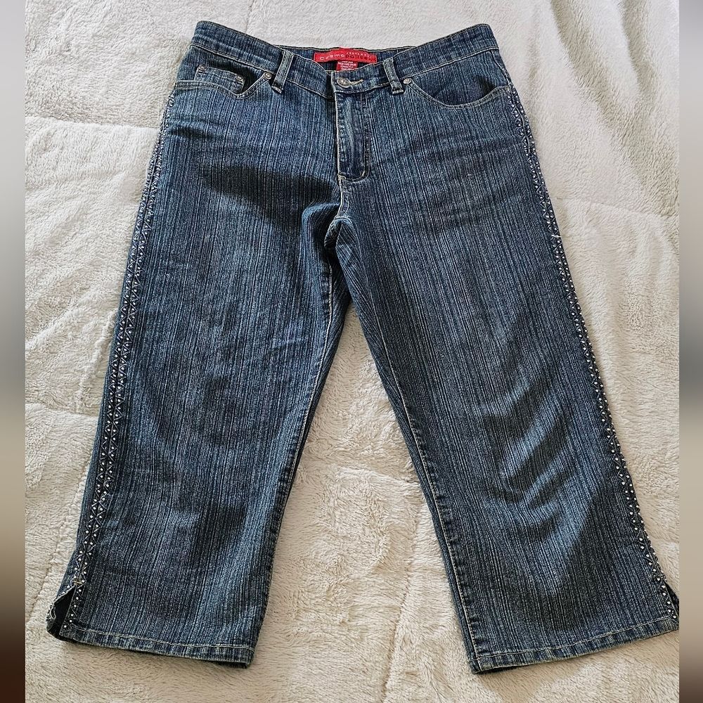 Cosmopolitan Capris Jeans Womens 6P Blue Denim Embroidered Beaded Pants